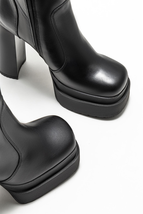 Siyah deri topuklu kadın çizme - Elle Shoes