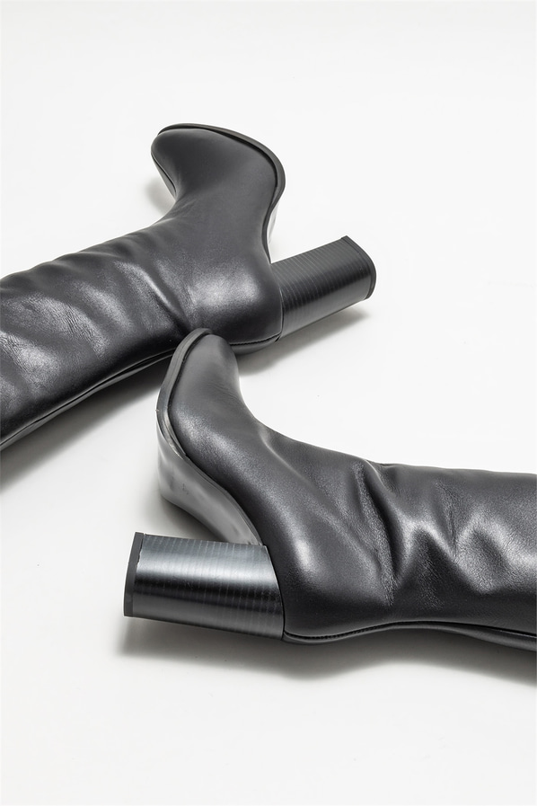 Siyah deri topuklu kadın çizme - Elle Shoes