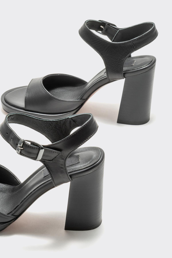Siyah deri topuklu kadın sandalet - Elle Shoes