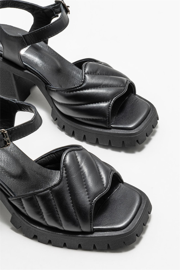 Siyah deri topuklu kadın sandalet - Elle Shoes
