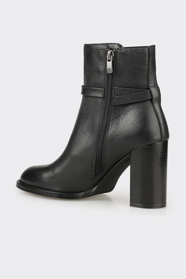 Siyah Deri Kadın Yüksek Topuk Bot