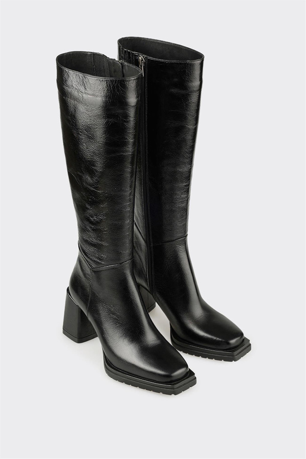 Siyah Deri Kadın Yüksek Topuk Çizme