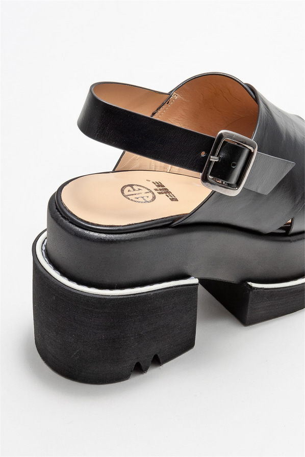 Siyah deri topuklu kadın sandalet - Elle Shoes