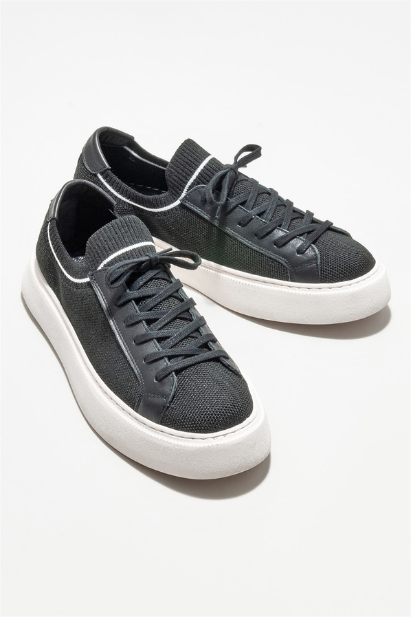 Siyah erkek günlük ayakkabı, günlük kullanım için - Elle Shoes