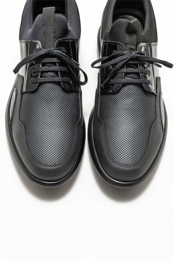 Siyah erkek günlük ayakkabı, günlük kullanım için - Elle Shoes