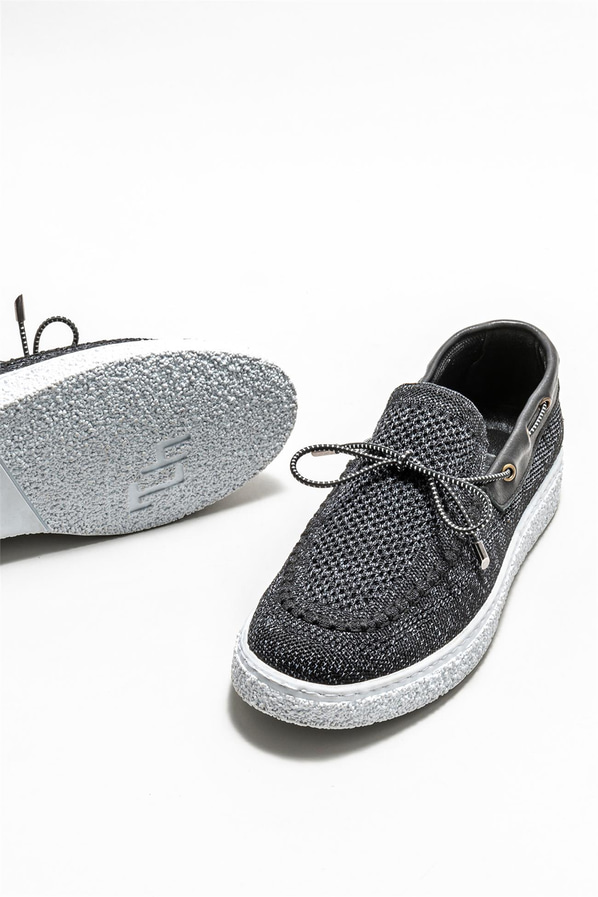Siyah erkek günlük ayakkabı, günlük kullanım için - Elle Shoes