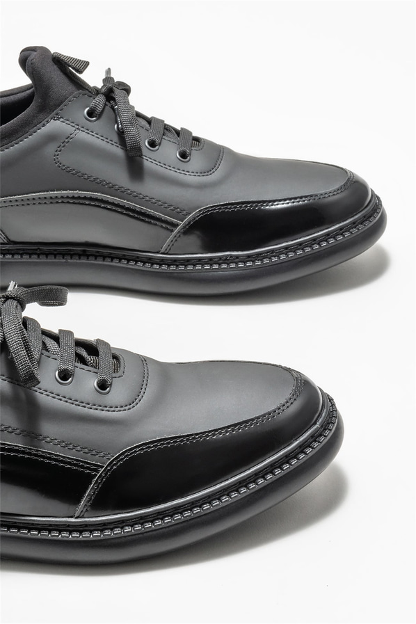 Siyah erkek günlük ayakkabı, günlük kullanım için - Elle Shoes