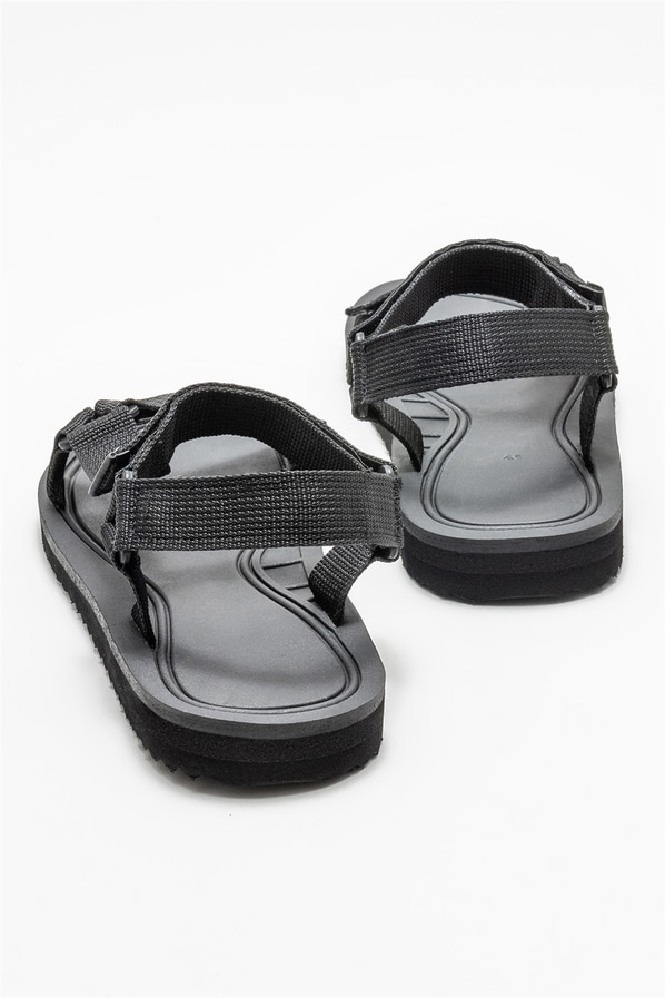 Siyah erkek sandalet, günlük kullanım için - Elle Shoes