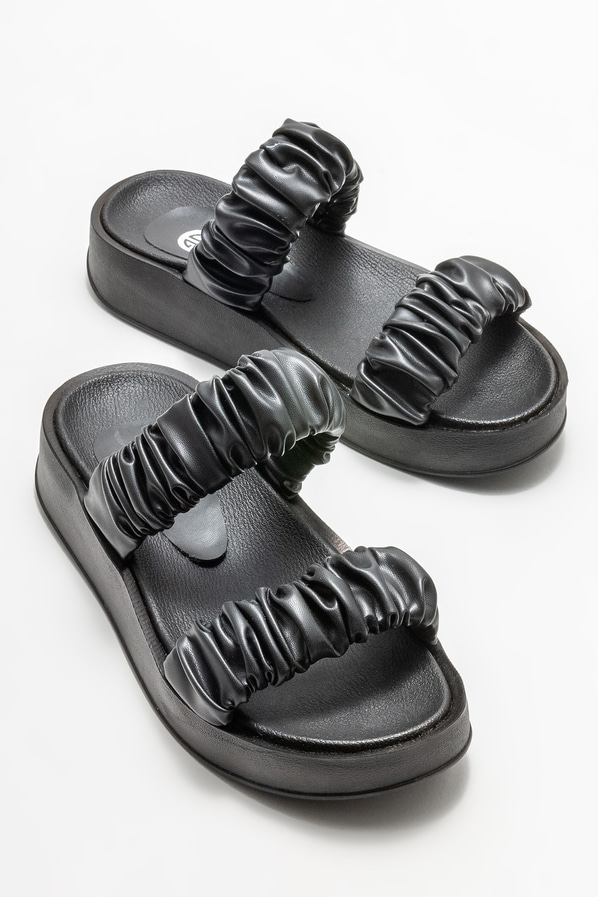 Siyah dolgu topuklu kadın terlik - Elle Shoes