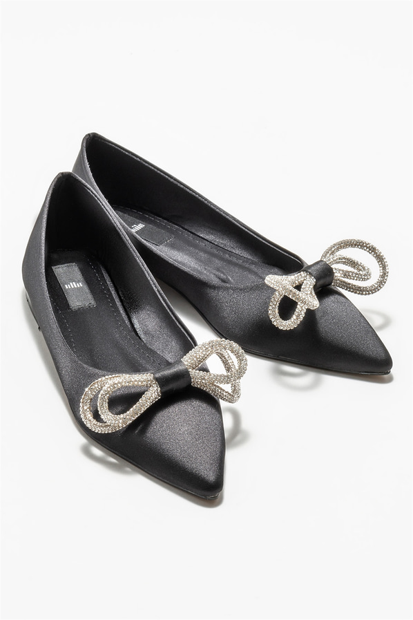 Siyah kadın günlük ayakkabı, günlük kullanım için - Elle Shoes