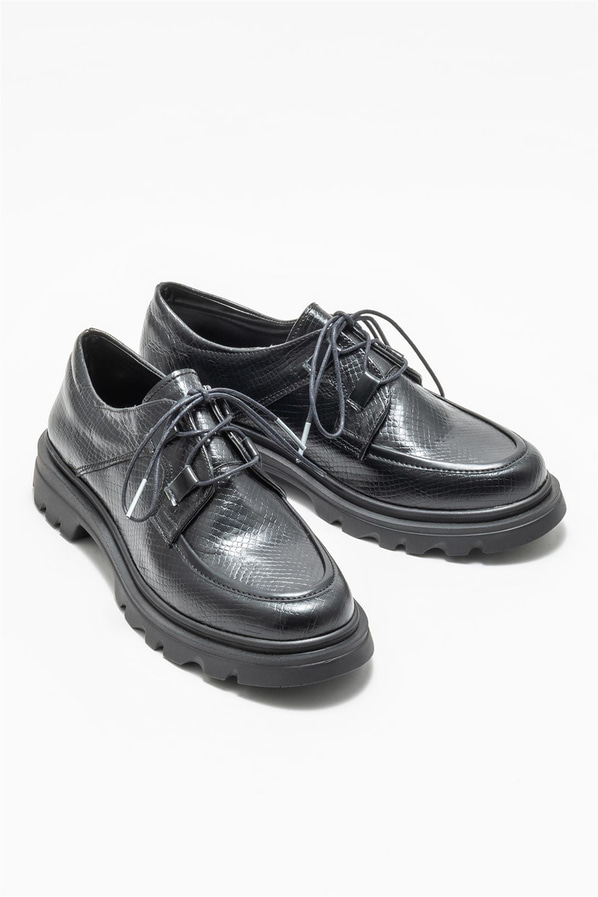 Siyah kadın ayakkabı, günlük kullanım için - Elle Shoes