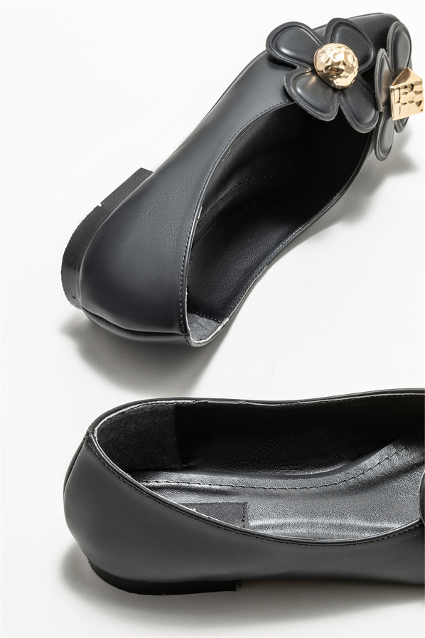 Siyah kadın günlük ayakkabı, günlük kullanım için - Elle Shoes