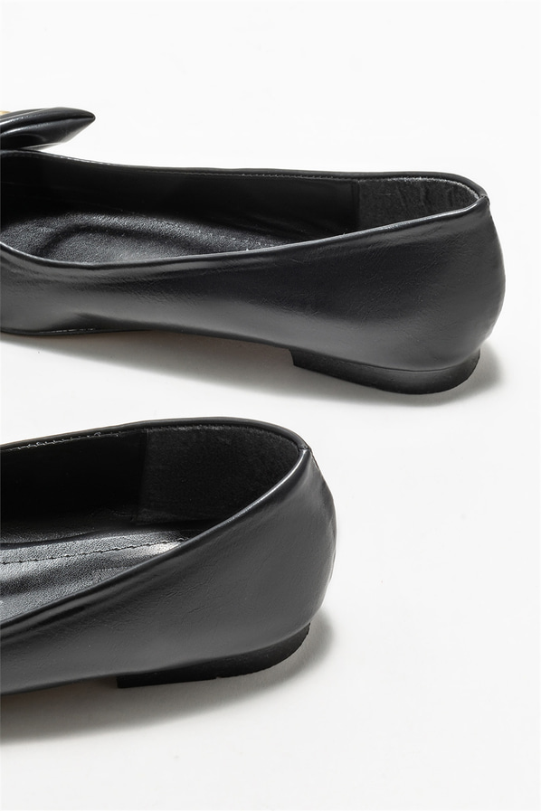 Siyah kadın günlük ayakkabı, günlük kullanım için - Elle Shoes