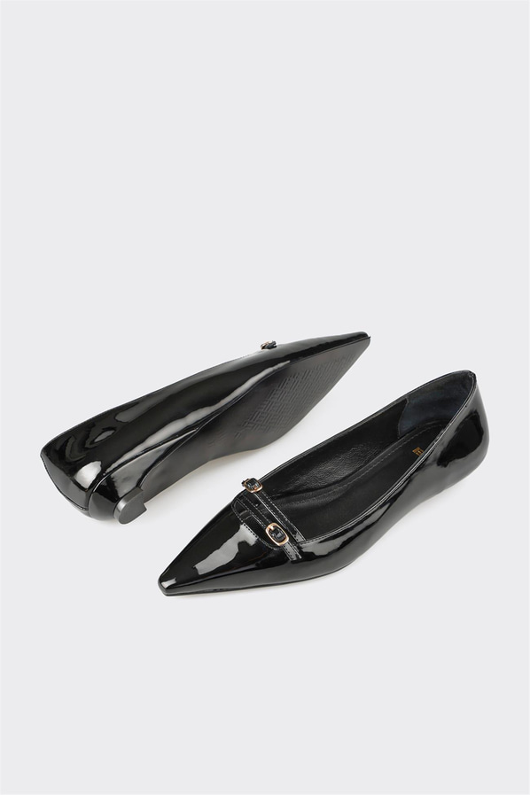 Siyah kadın düz ayakkabı, günlük kullanım için - Elle Shoes