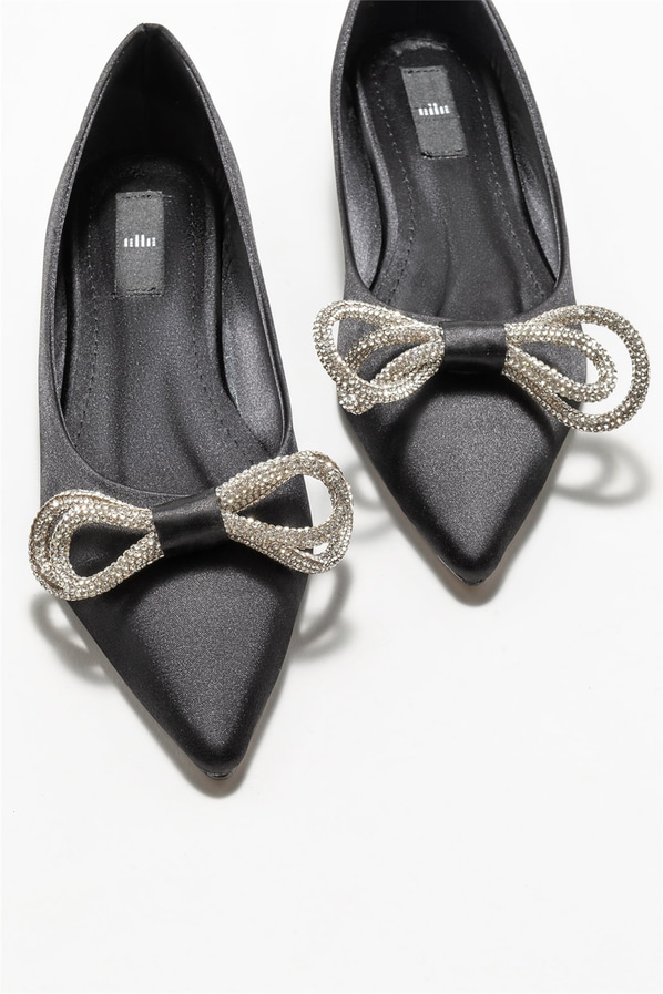 Siyah kadın günlük ayakkabı, günlük kullanım için - Elle Shoes