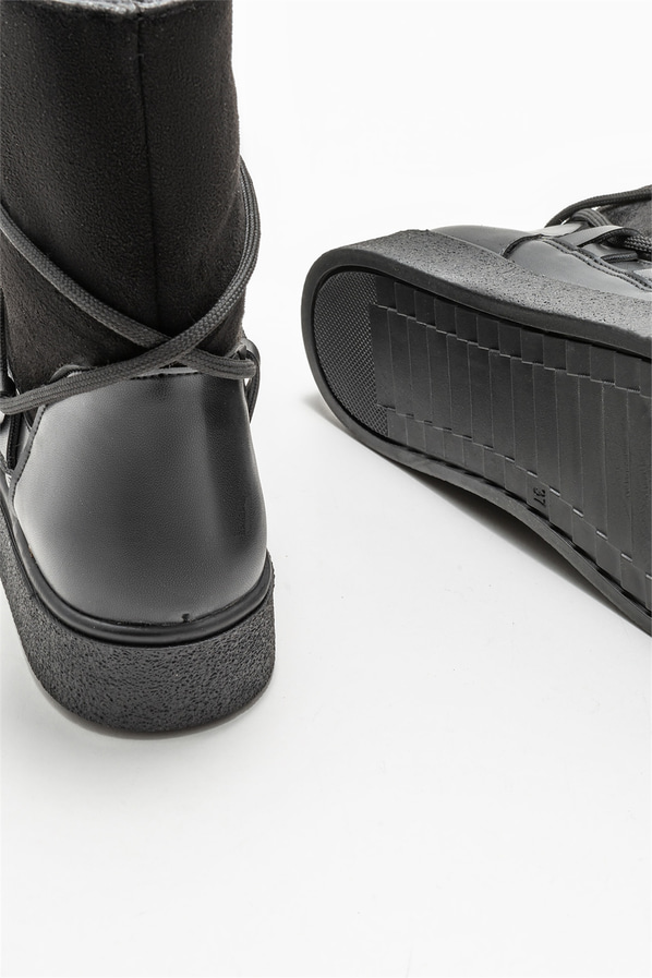 Siyah kadın bot, günlük kullanım için - Elle Shoes