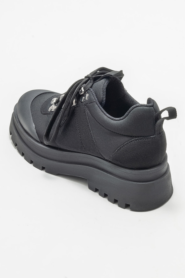 Siyah düz kadın ayakkabı, günlük kullanım için - Elle Shoes