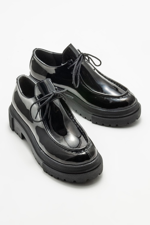 Siyah düz kadın ayakkabı, günlük kullanım için - Elle Shoes