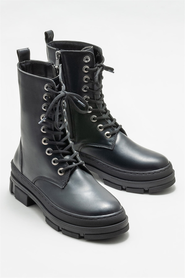 Siyah düz kadın bot, günlük kullanım için - Elle Shoes