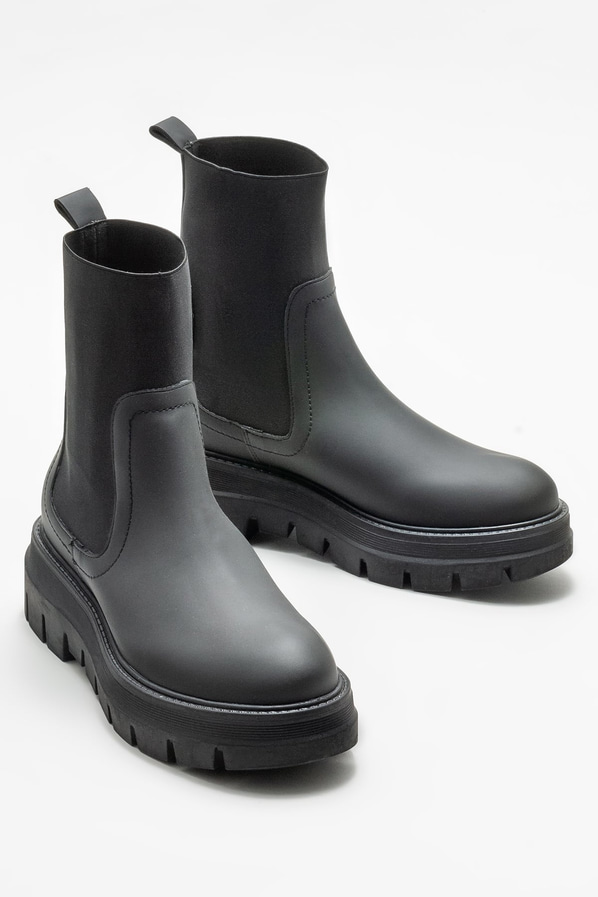 Siyah düz kadın bot, günlük kullanım için - Elle Shoes