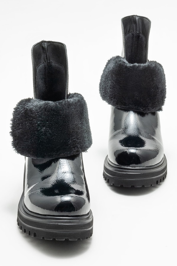Siyah düz kadın bot, günlük kullanım için - Elle Shoes