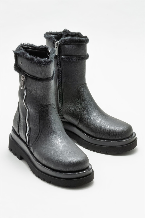 Siyah düz kadın bot, günlük kullanım için - Elle Shoes
