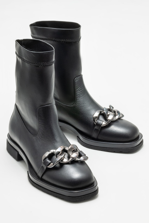 Siyah düz kadın bot, günlük kullanım için - Elle Shoes
