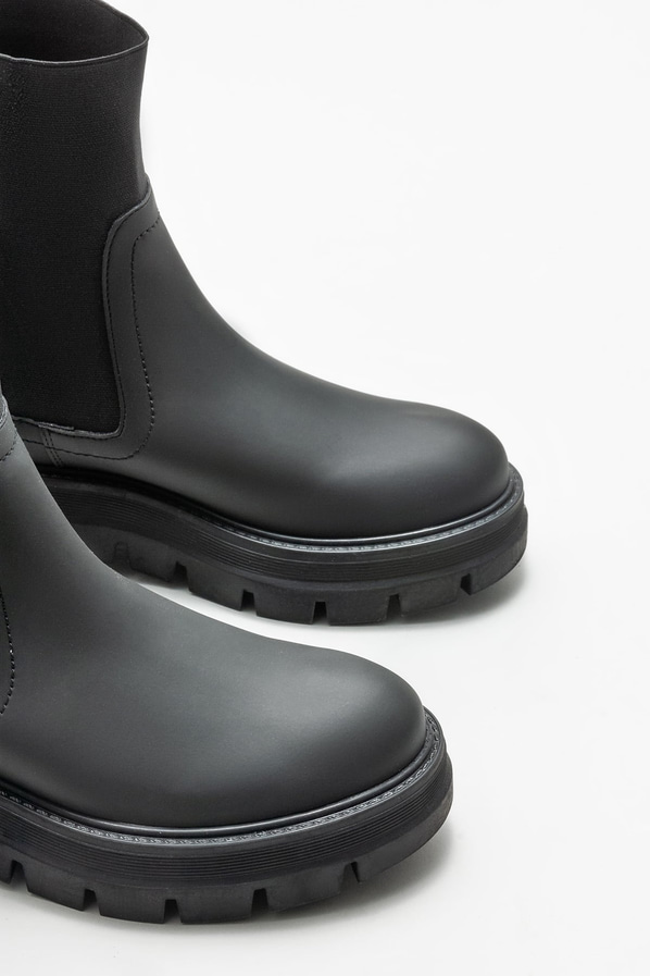 Siyah düz kadın bot, günlük kullanım için - Elle Shoes