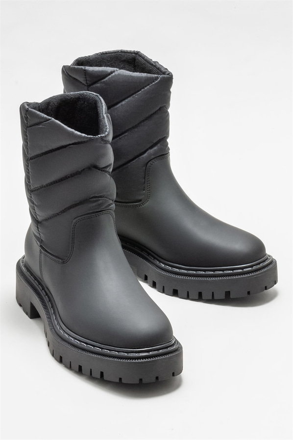 Siyah düz kadın bot, günlük kullanım için - Elle Shoes