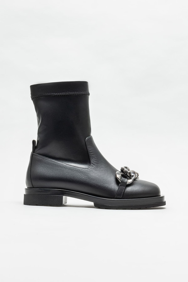 Siyah düz kadın bot, günlük kullanım için - Elle Shoes