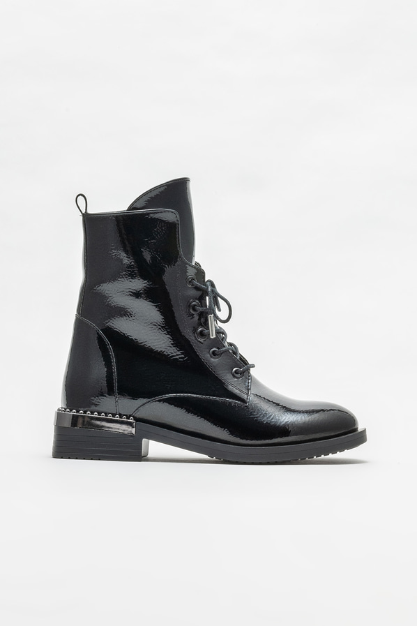 Siyah düz kadın bot, günlük kullanım için - Elle Shoes