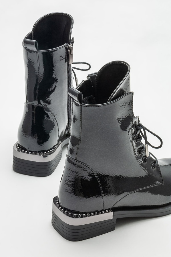 Siyah düz kadın bot, günlük kullanım için - Elle Shoes