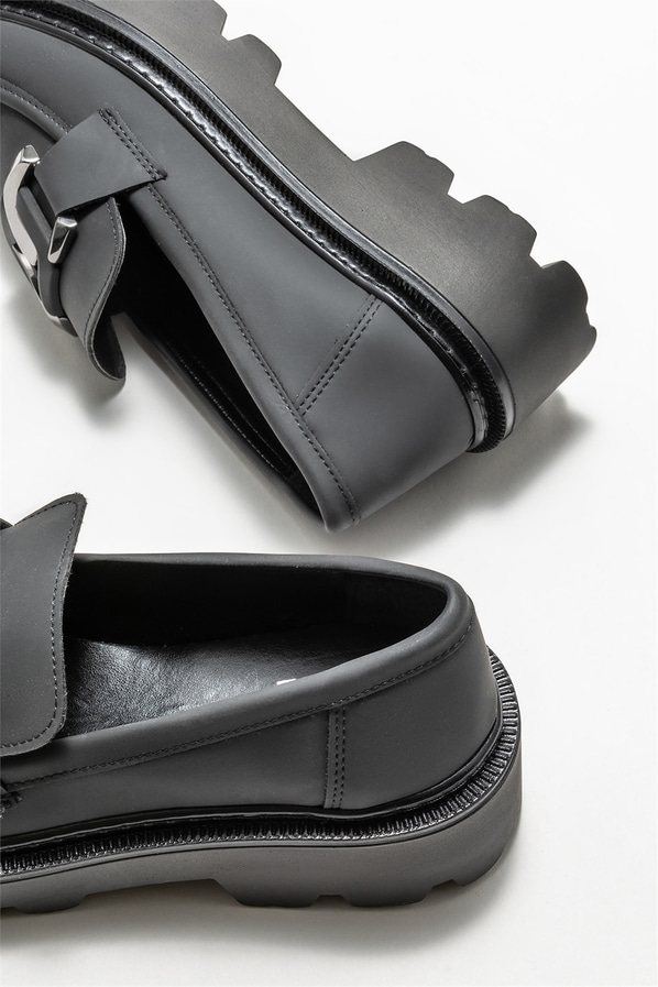 Siyah kadın loafer, günlük kullanım için - Elle Shoes