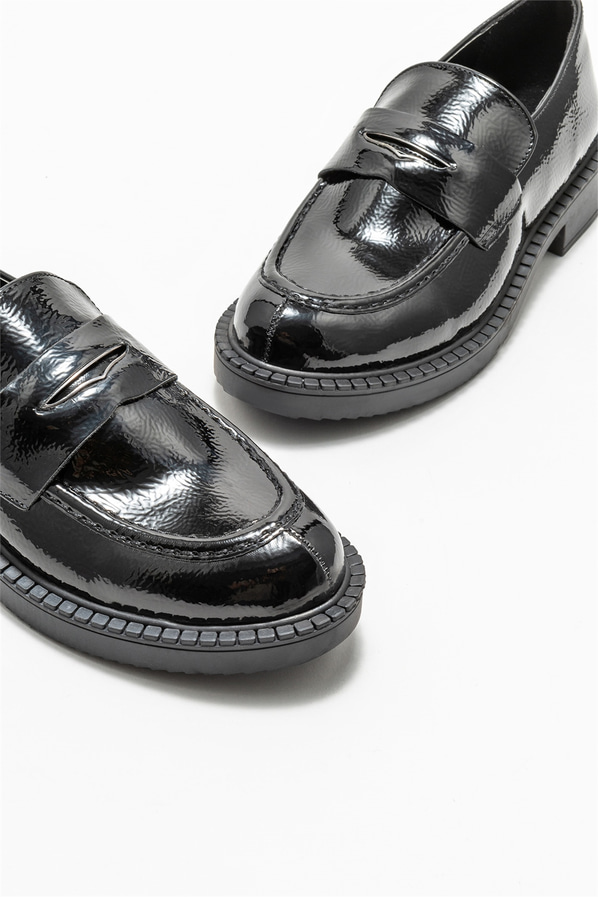Siyah kadın loafer, günlük kullanım için - Elle Shoes