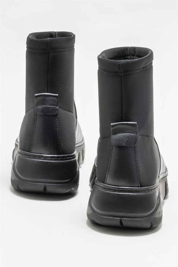Siyah kadın bot, günlük kullanım için - Elle Shoes