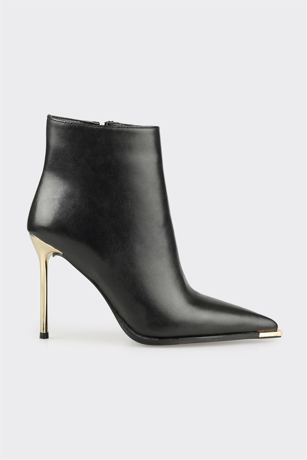 Siyah Kadın Klasik Bot