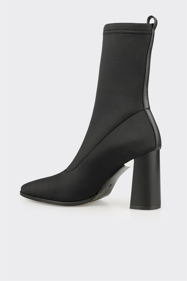 Siyah Kadın Klasik Bot