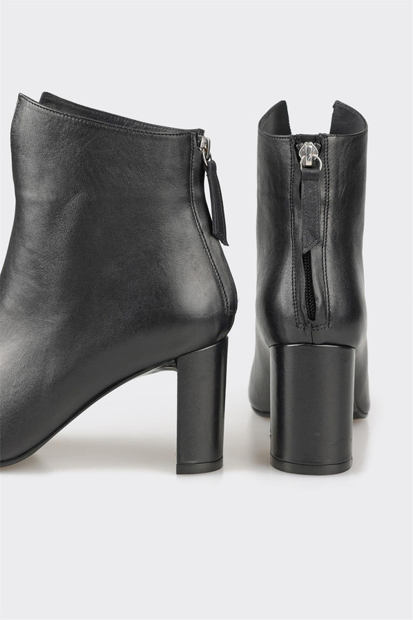 Siyah Kadın Klasik Yüksek Topuk Bot