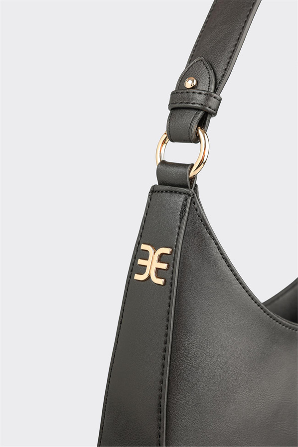 Siyah Kadın Omuz Çantası