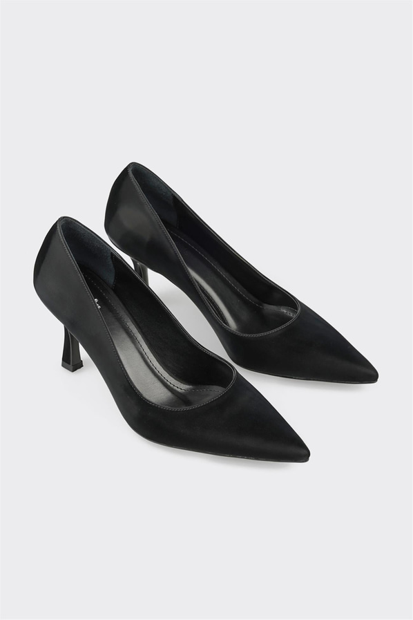 Siyah kadın stiletto, rahat kullanım için - Elle Shoes