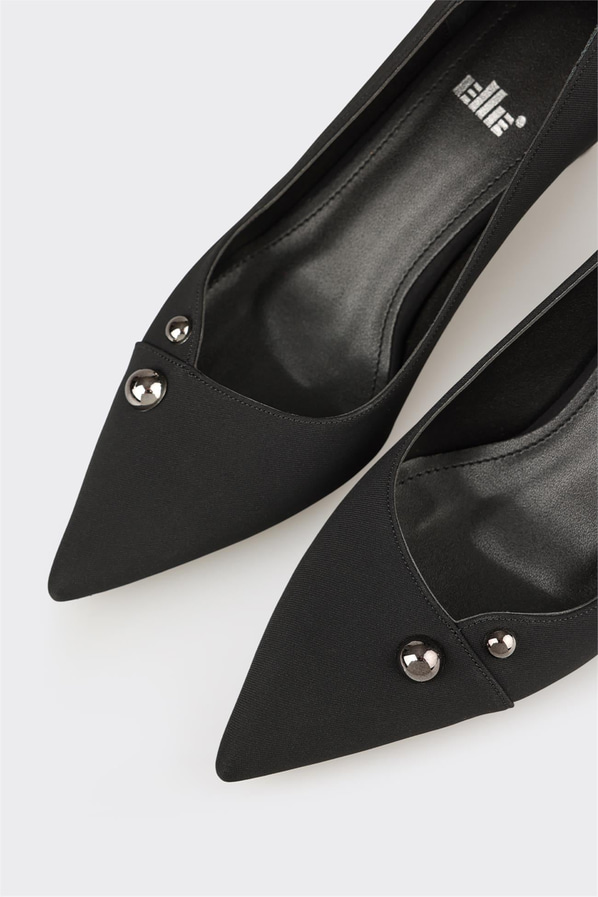 Siyah sivri burunlu dolgu topuklu kadın ayakkabı, ofis stili için - Elle Shoes