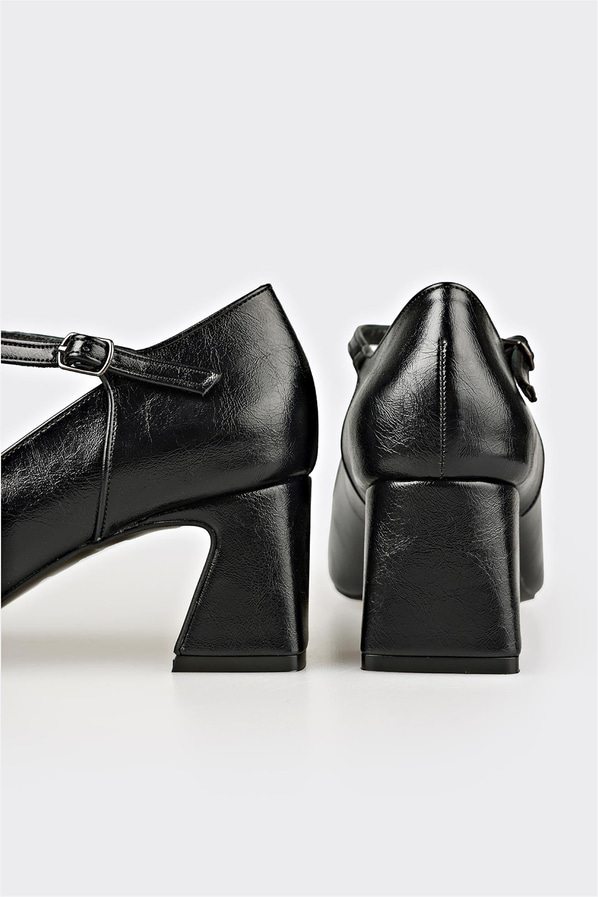 Siyah Kadın Topuklu Ayakkabı