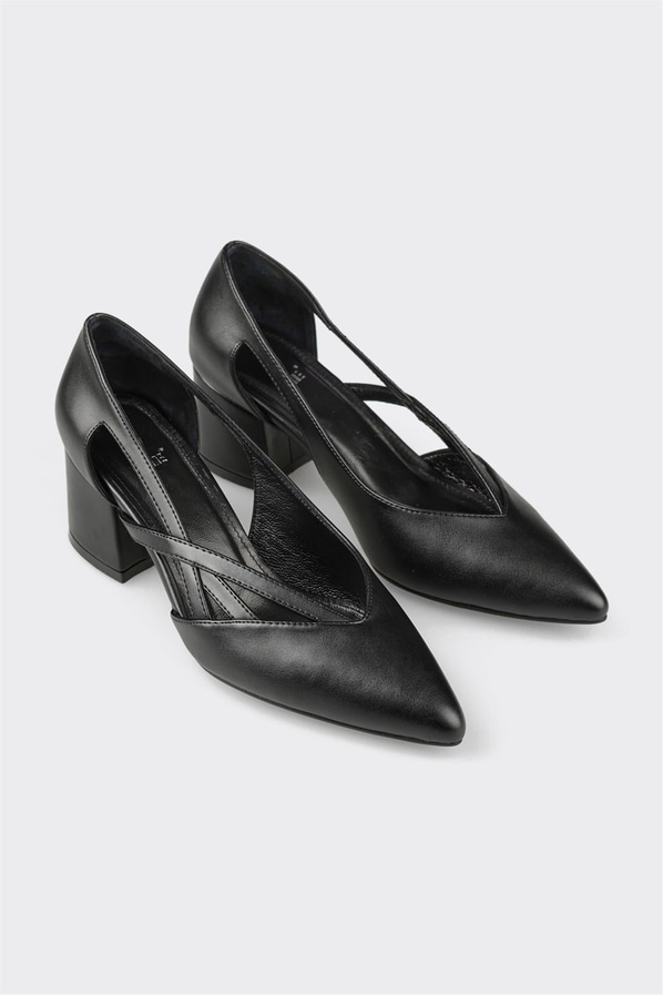 Siyah kalın topuklu kadın ayakkabı, rahat kullanım için - Elle Shoes