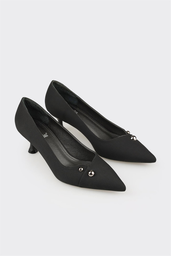 Siyah sivri burunlu dolgu topuklu kadın ayakkabı, ofis stili için - Elle Shoes