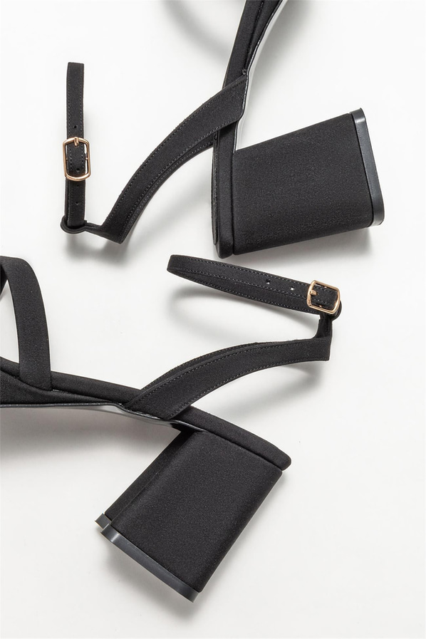 Siyah topuklu kadın sandalet - Elle Shoes