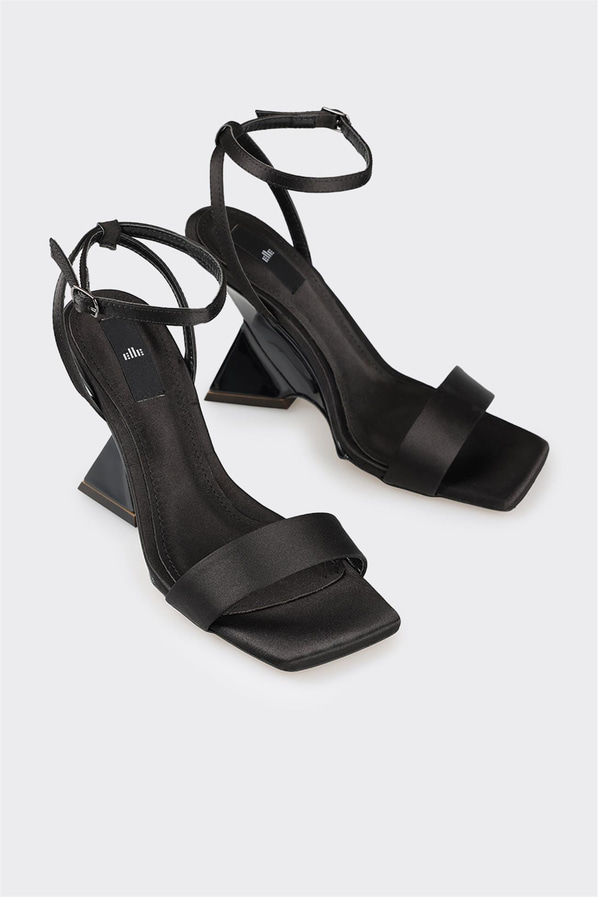 Siyah topuklu kadın sandalet - Elle Shoes