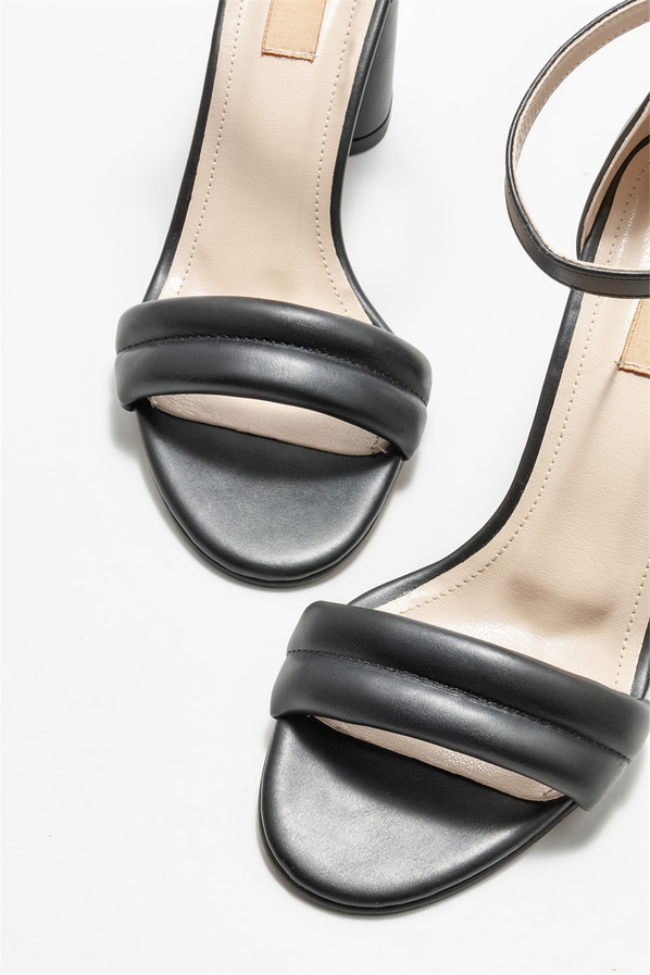 Siyah topuklu kadın sandalet - Elle Shoes
