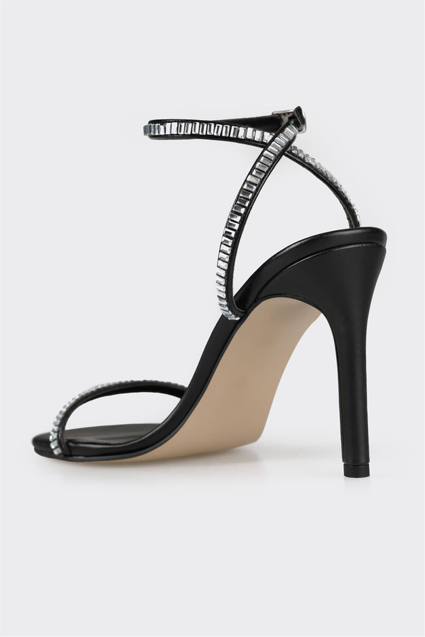 Siyah ince topuklu kadın sandalet, ofis stili için - Elle Shoes