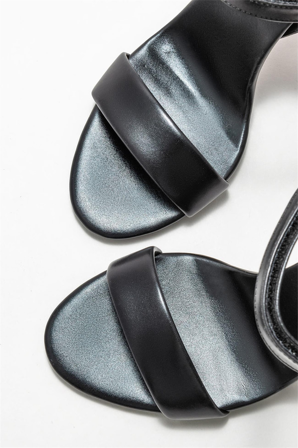 Siyah topuklu kadın sandalet - Elle Shoes