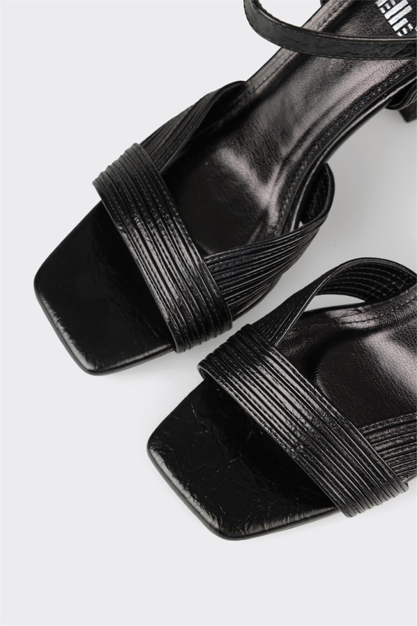 Siyah Kadın Topuklu Sandalet